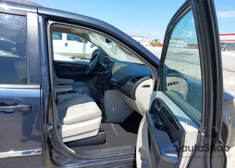 2014 Chrysler Town & Country Touring from USA, damaged, VIN 2C4RC1BGXER439427